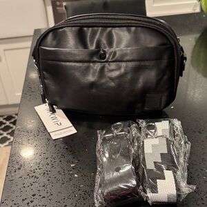 IIHKWIP NWT crossbody